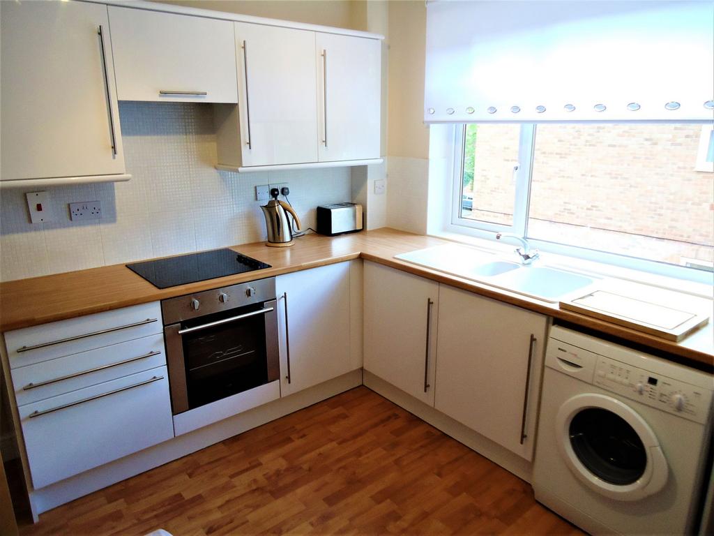 Apartment in Leicester, Knighton - View 4