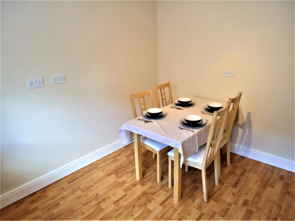 Apartment in Leicester, Knighton - More