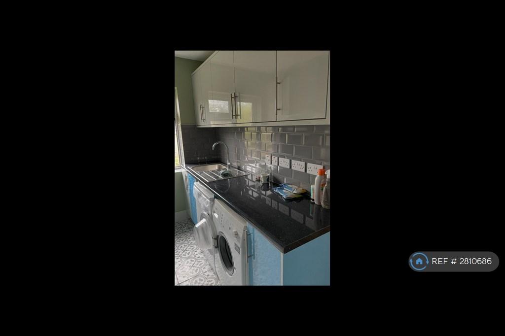 Apartment in London - View 2