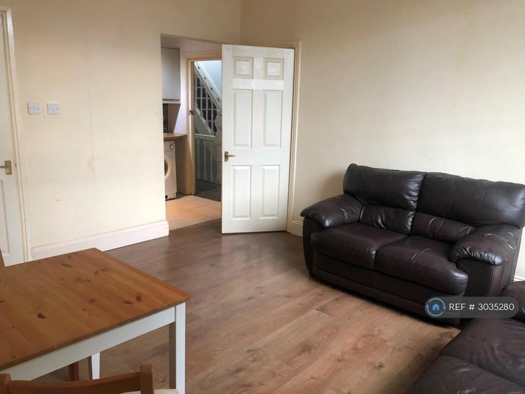 Apartment in Leeds, Lady Wood, Oakwood - More