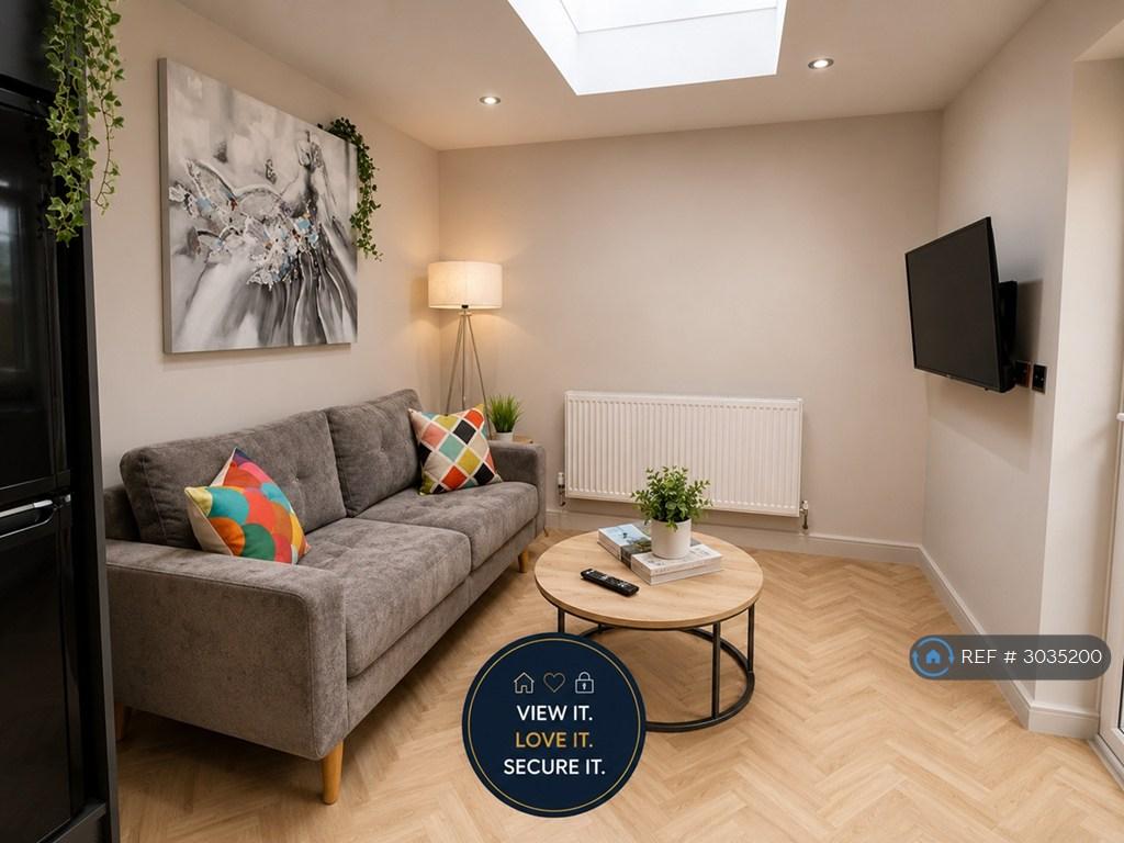 House in Leicester, City of Leicester - More