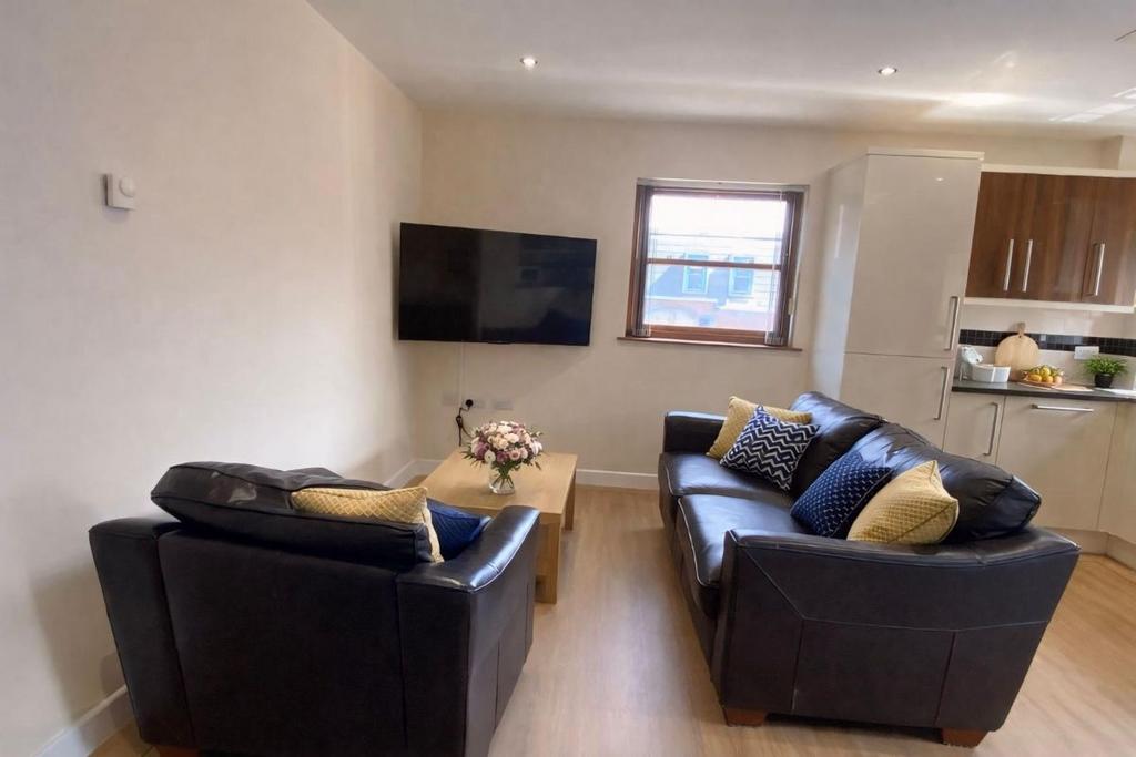 Apartment in Sheffield - View 3