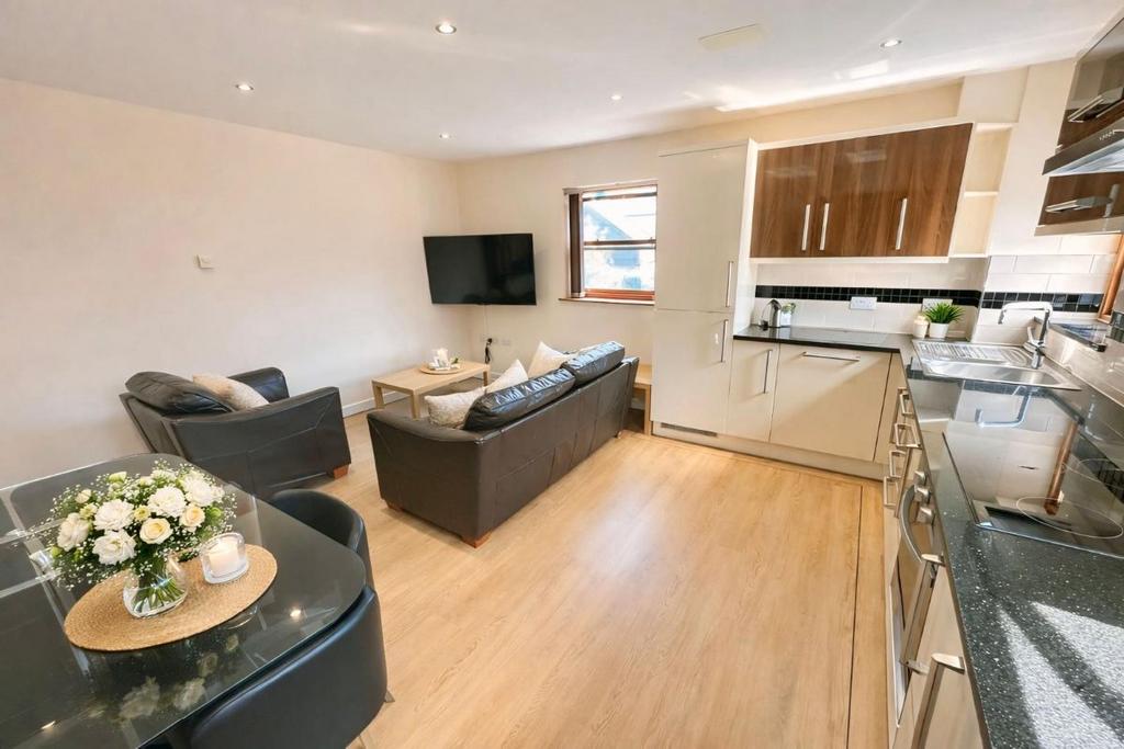 Apartment in Sheffield - View 4