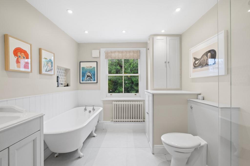 Apartment in London, Hammersmith - More