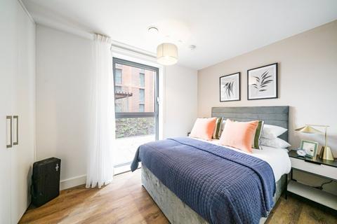 3 bedroom flat to rent, Garden Boulevard, Berkshire SL6