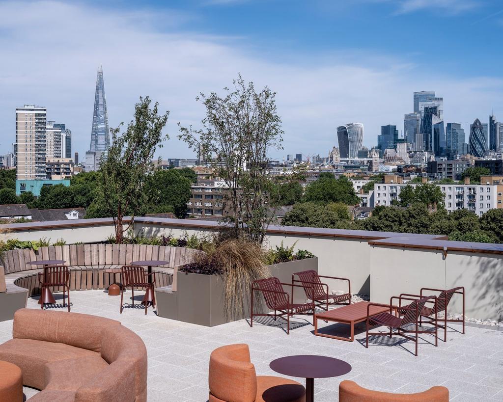Apartment in London - More