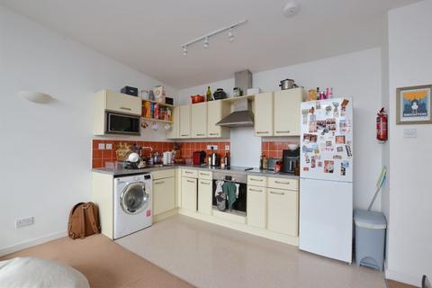 2 bedroom flat to rent, Worcester WR1