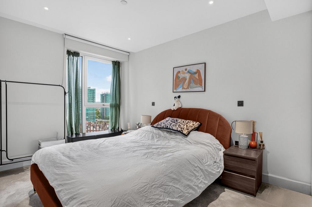 Apartment in London - More