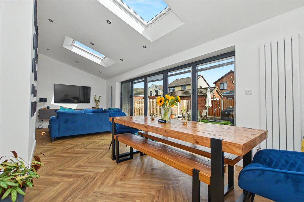 House in Leeds, Morley - View 2