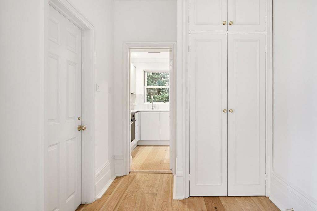 Apartment in London - View 3