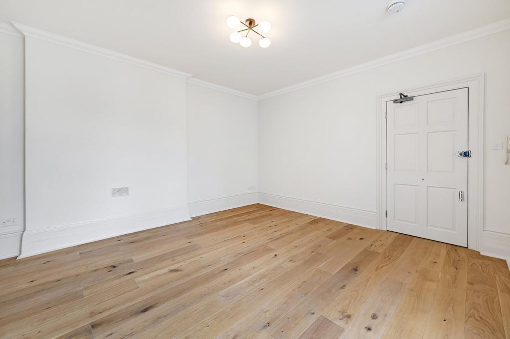 Apartment in London - View 4