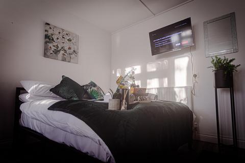 Studio to rent, South Hill Avenue, Harrow HA2