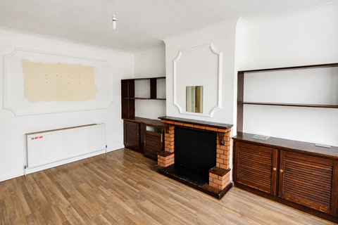 2 bedroom maisonette for sale, Blenheim Close, Greenford, UB6