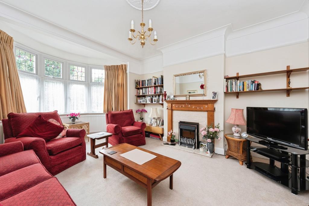 House in London, Old Malden - View 2