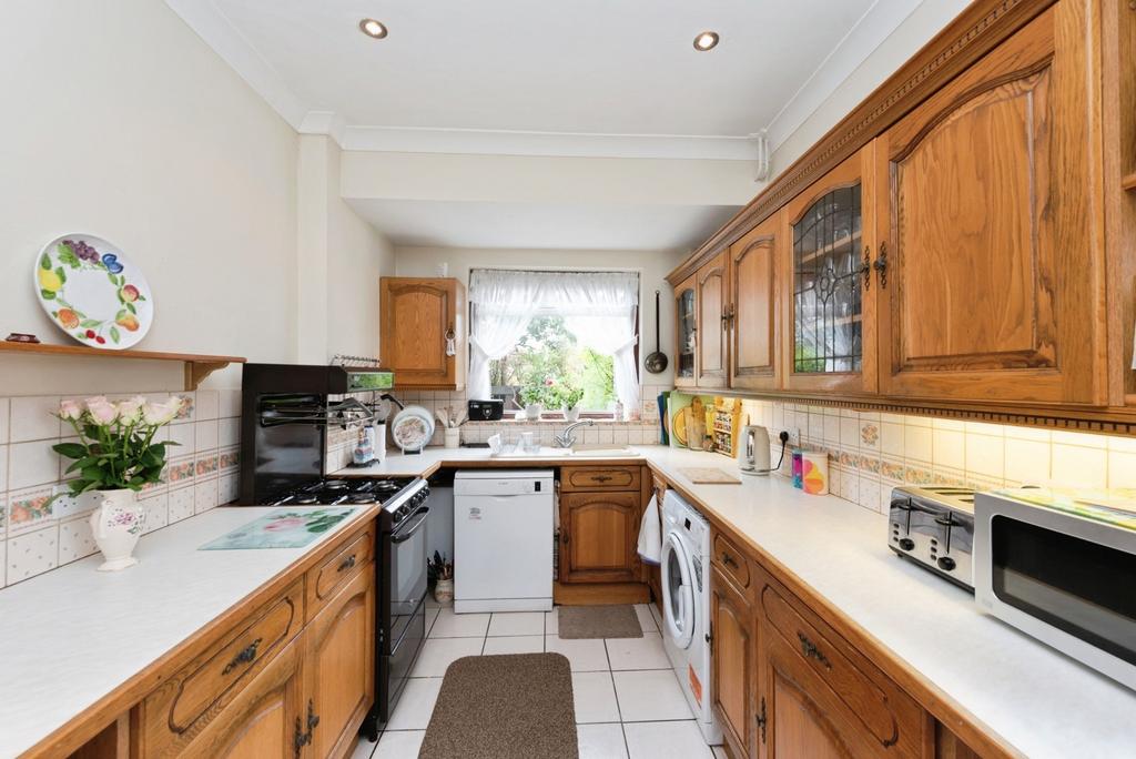 House in London, Old Malden - View 4