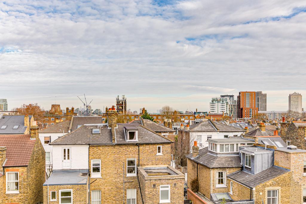 House in London - View 2