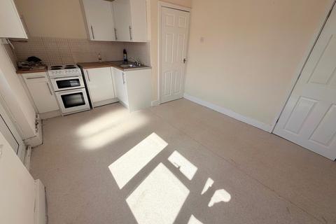 2 bedroom semi-detached house to rent, Market street Belper
