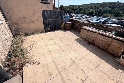 2 bedroom semi-detached house to rent, Market street Belper