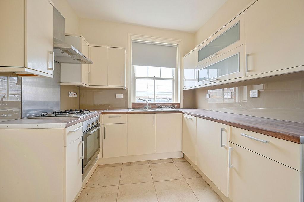 Apartment in London - View 2