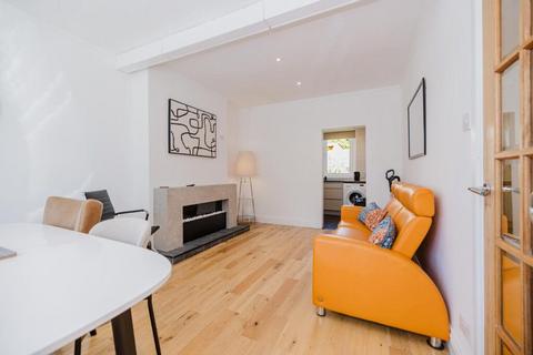 2 bedroom flat to rent, 0470L Prestonfield Gardens, Edinburgh, EH16 5EA
