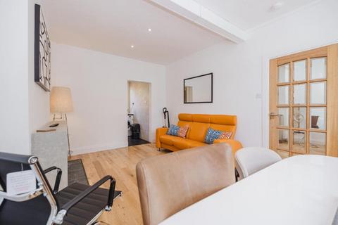 2 bedroom flat to rent, 0470L Prestonfield Gardens, Edinburgh, EH16 5EA