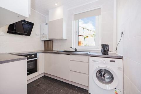 2 bedroom flat to rent, 0470L Prestonfield Gardens, Edinburgh, EH16 5EA