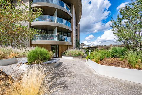 3 bedroom flat for sale, Kingsland High Street, Dalston, London, E8