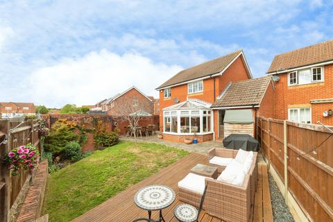 4 bedroom detached house for sale, Harvest Lane, Stevenage