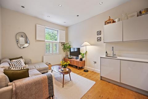 2 bedroom flat for sale, Rondu Road, London NW2