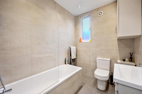 2 bedroom flat for sale, Rondu Road, London NW2