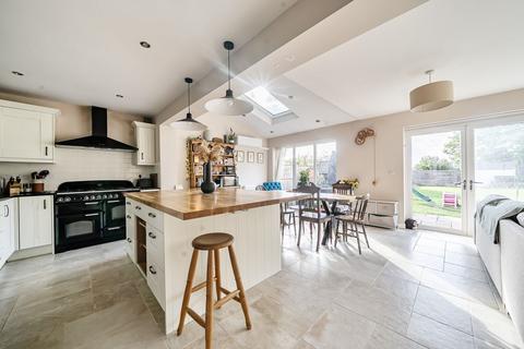 4 bedroom semi-detached house for sale, Vaughan Road, Stotfold, SG5