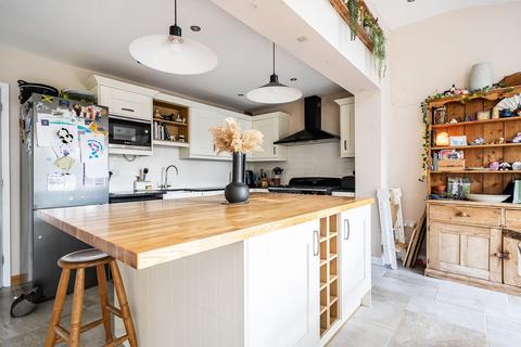 4 bedroom semi-detached house for sale, Vaughan Road, Stotfold, SG5