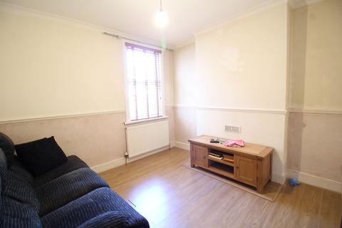 2 bedroom semi-detached house for sale, Moffat Road, Thornton Heath, CR7