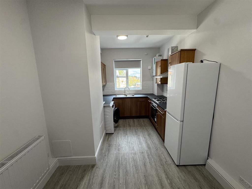 Apartment in Wood Green - More