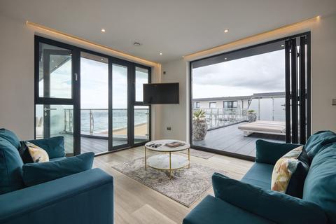 2 bedroom flat for sale, Beach Drive, Ramsgate, Kent, CT11