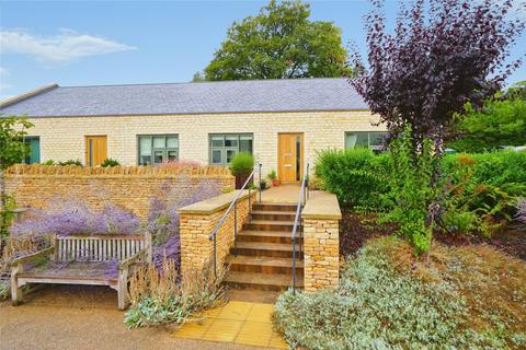 2 bedroom bungalow for sale, Stow-on-the-Wold, Gloucestershire