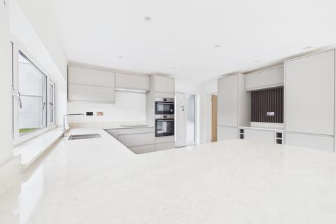5 bedroom detached house for sale, Chester Road, Frodsham WA7
