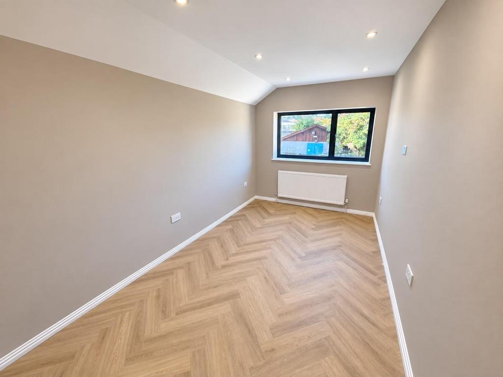 House in LONDON - More