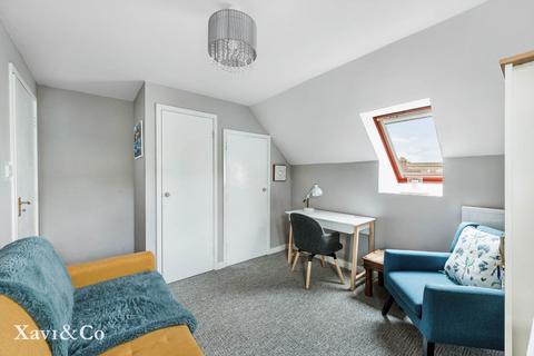 1 bedroom apartment for sale, Shire Place, The Ham, Brentford