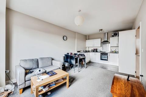 1 bedroom flat for sale, Farnsby Street, Swindon, Wiltshire, SN1