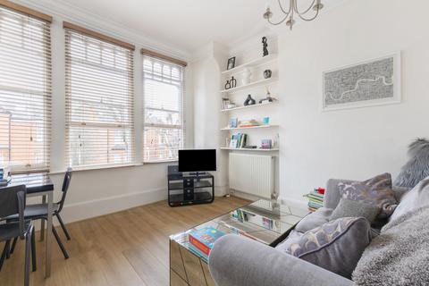 undefined, Kings Avenue, London, N10