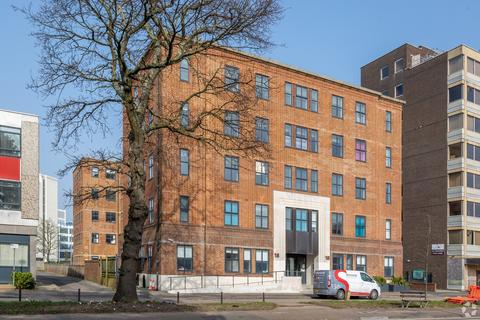 Office to rent, 18 Christchurch Rd Bournemouth BH1 3NE