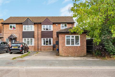 4 bedroom semi-detached house for sale, Isis Avenue, Bicester
