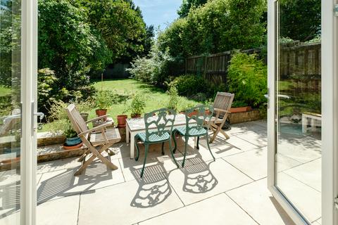 undefined, Dashwood Road, London, N8