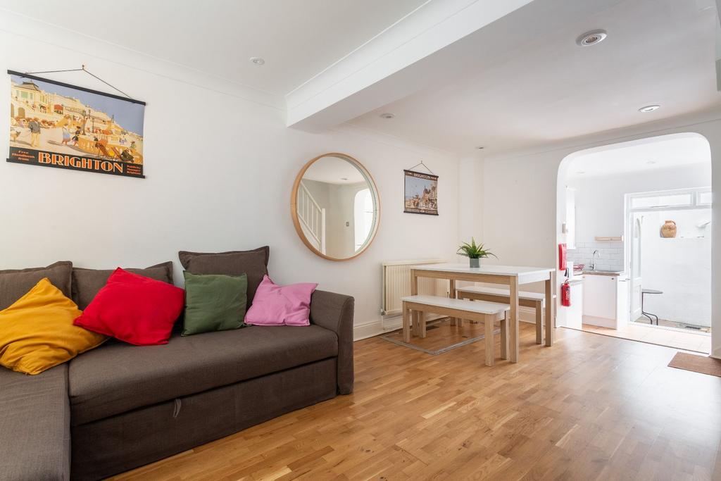 House in Brighton - More