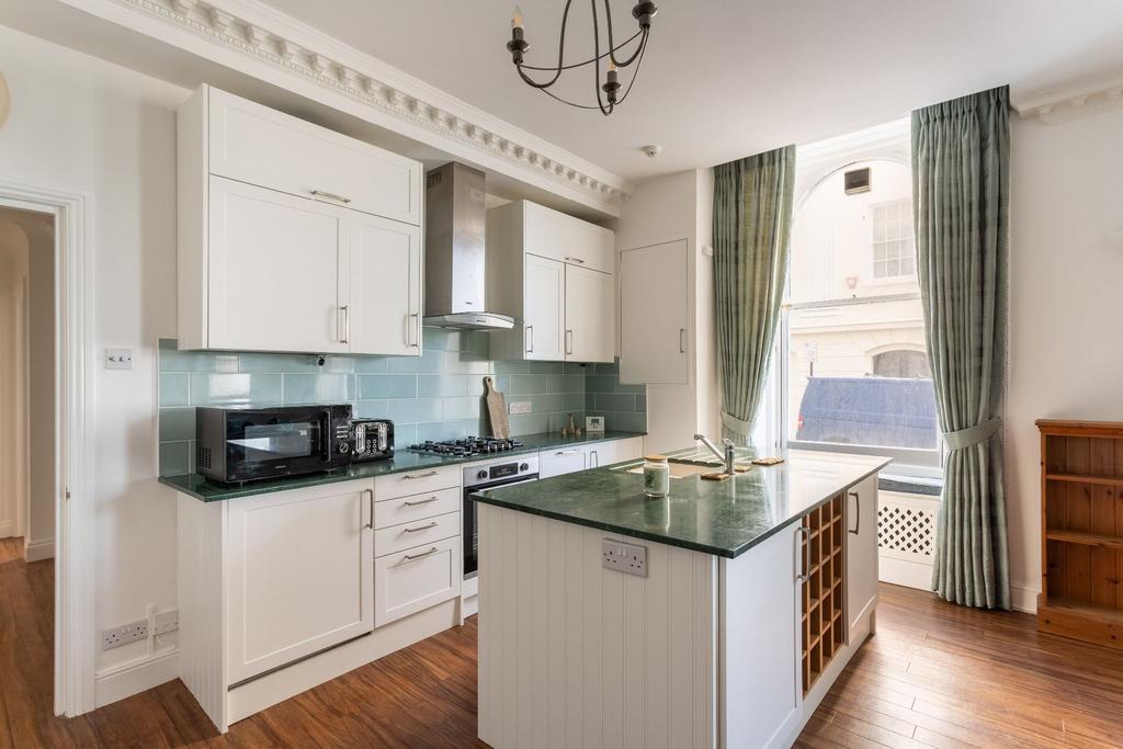 Apartment in Brighton - View 3