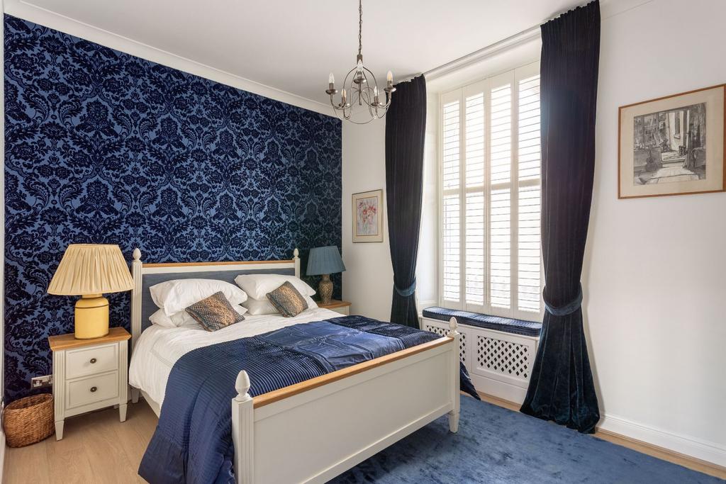 Apartment in Brighton - View 4