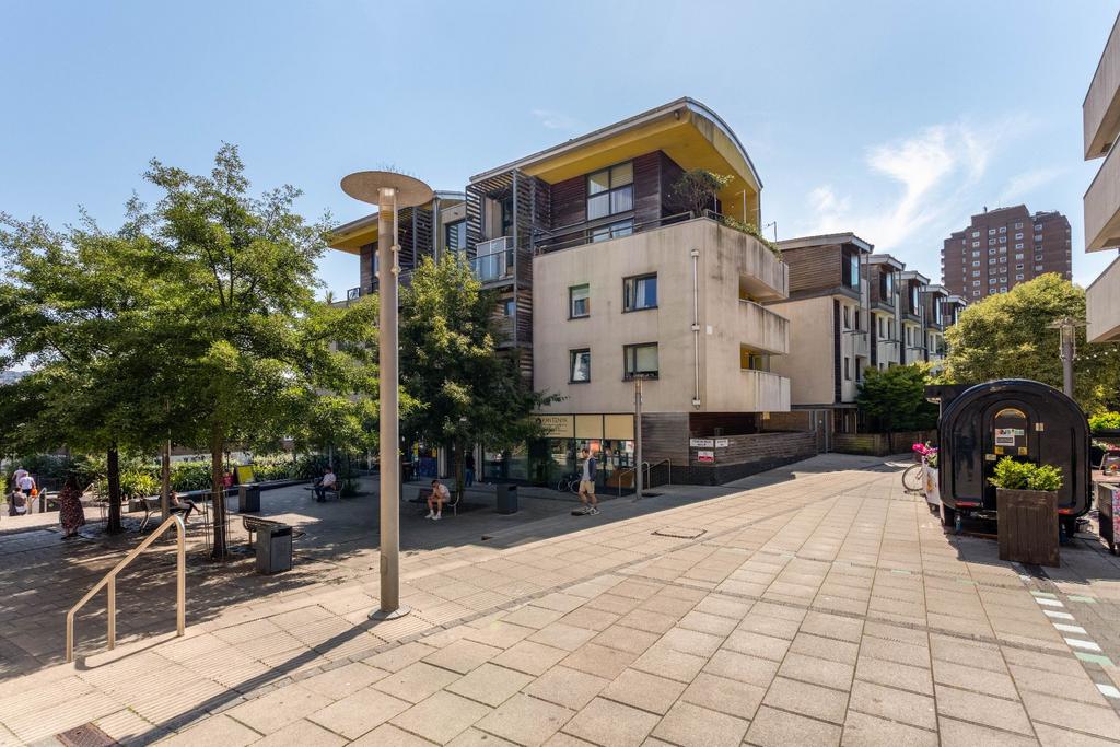 Apartment in Brighton - View 5