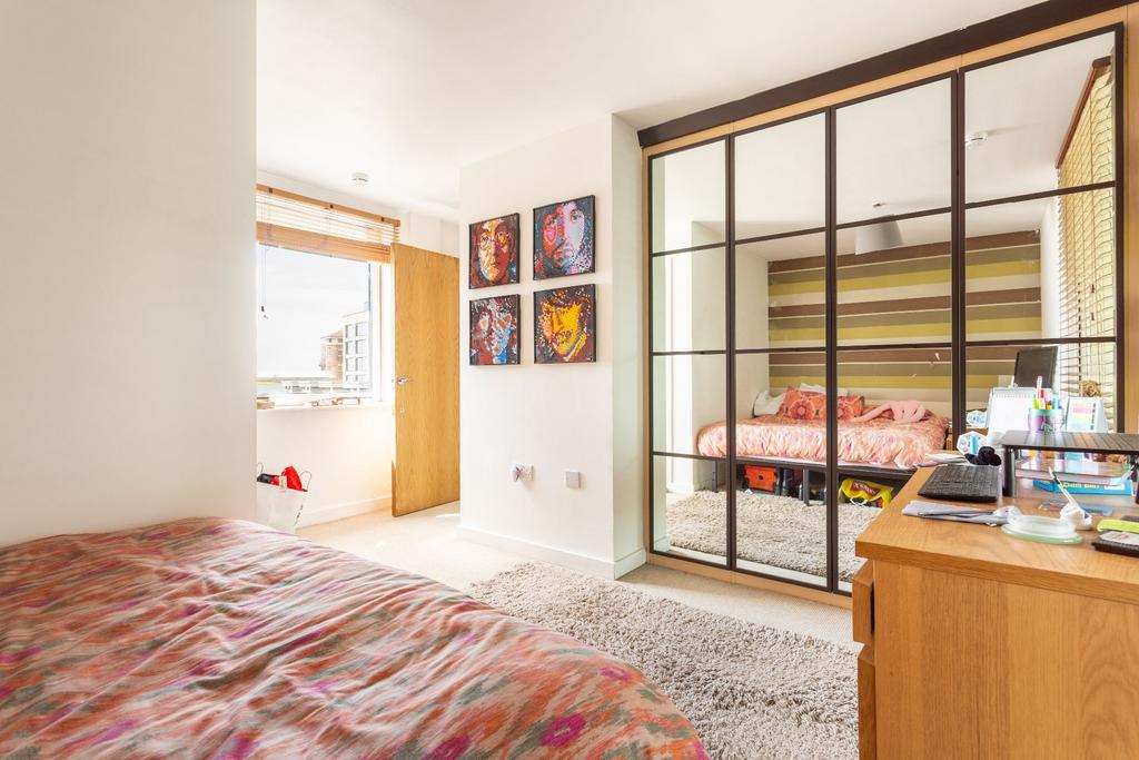 Apartment in Brighton - More