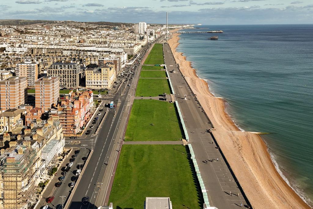 Apartment in Hove - View 2